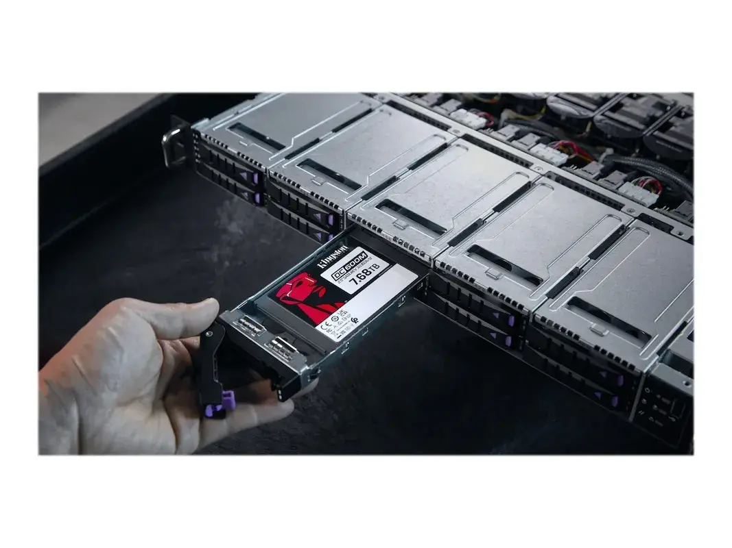 דיסק 7680G DC600M (Mixed-Use) 2.5” Enterprise SATA SSD תמונה 3
